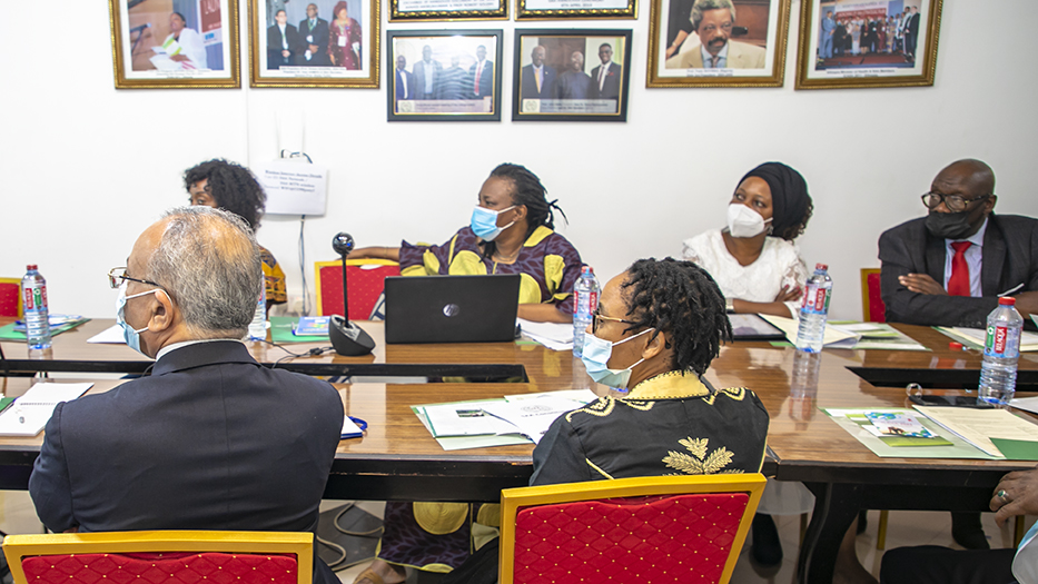 SAA Board Meeting: Cross-section of incoming and outgoing Executive board members